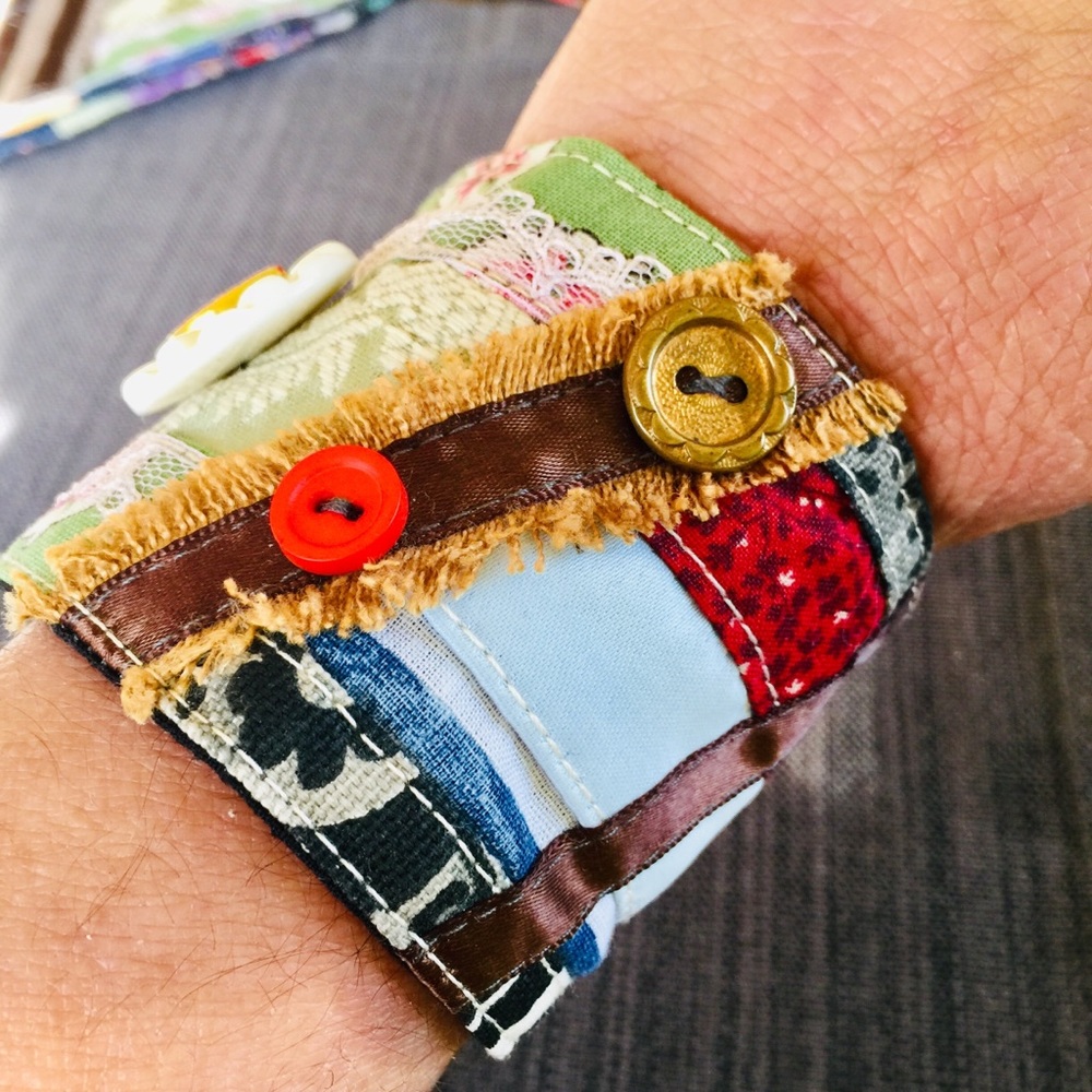 Handmade fabric cottagecore wide cuff bracelet - Picture 2 of 11